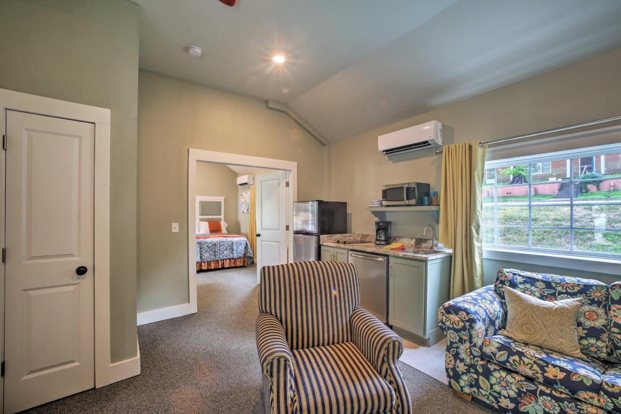 Downtown Branson Cottage With Pool Access! 外观 照片