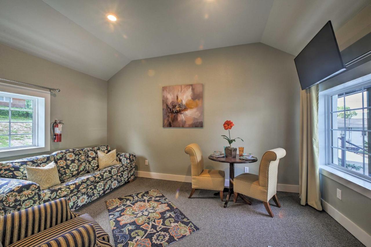 Downtown Branson Cottage With Pool Access! 外观 照片