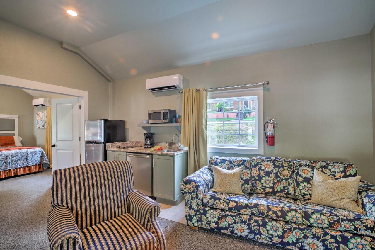 Downtown Branson Cottage With Pool Access! 外观 照片