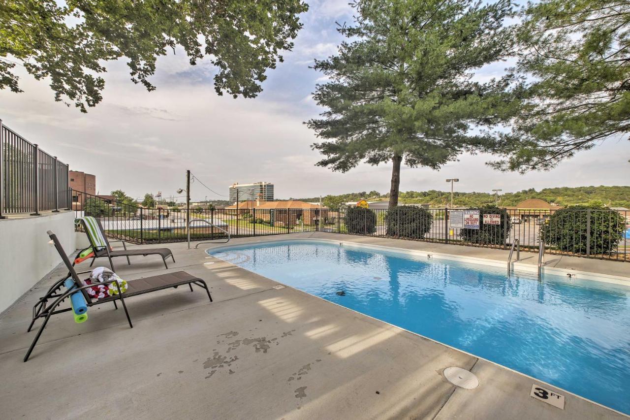 Downtown Branson Cottage With Pool Access! 外观 照片