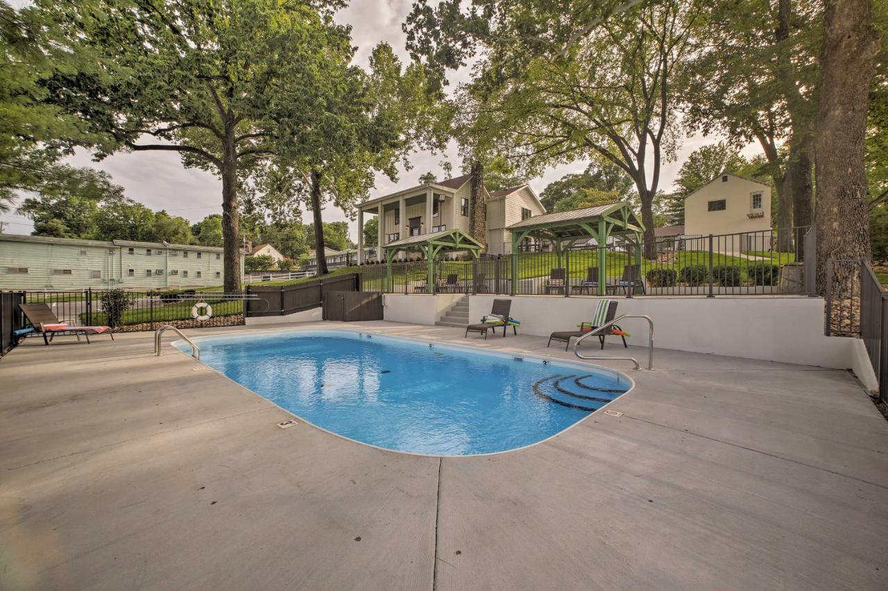 Downtown Branson Cottage With Pool Access! 外观 照片