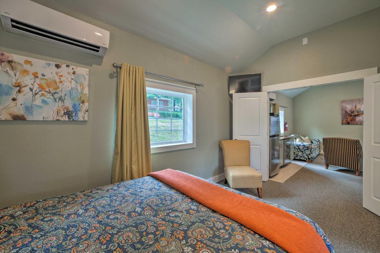 Downtown Branson Cottage With Pool Access! 外观 照片